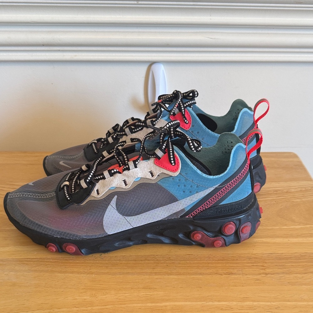 NIKE REACT ELEMENT 87‎ BLUE CHILL SOLAR RED MENS AQ1090 006 Size 8